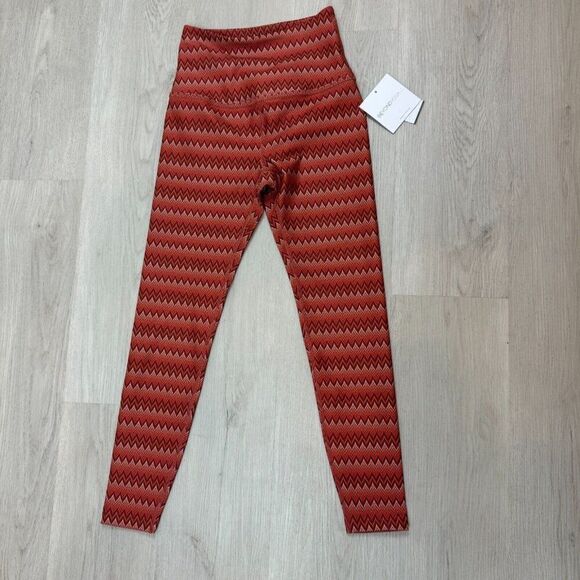 Beyond Yoga High Wasted Midi Legging Size XS Orange Striped Chevron EL3243 - Picture 2 of 4